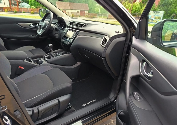 Nissan Qashqai cena 83900 przebieg: 88780, rok produkcji 2017 z Połaniec małe 781